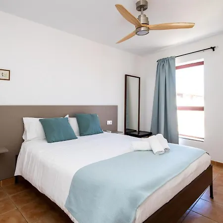 Charming In La Oliva Near The Beach Κοραλέχο